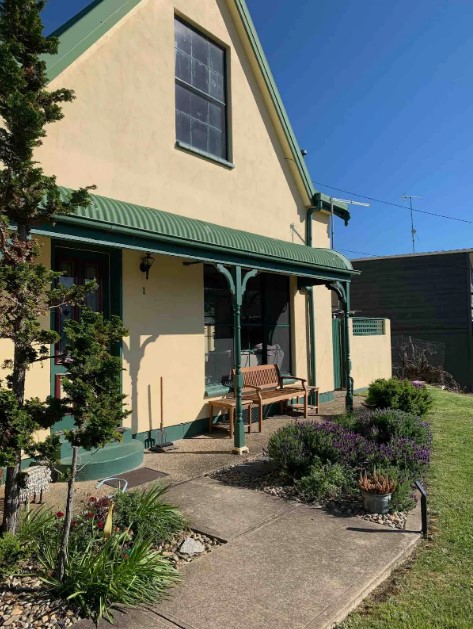 Technician configuring a home surveillance system in Moorabbin