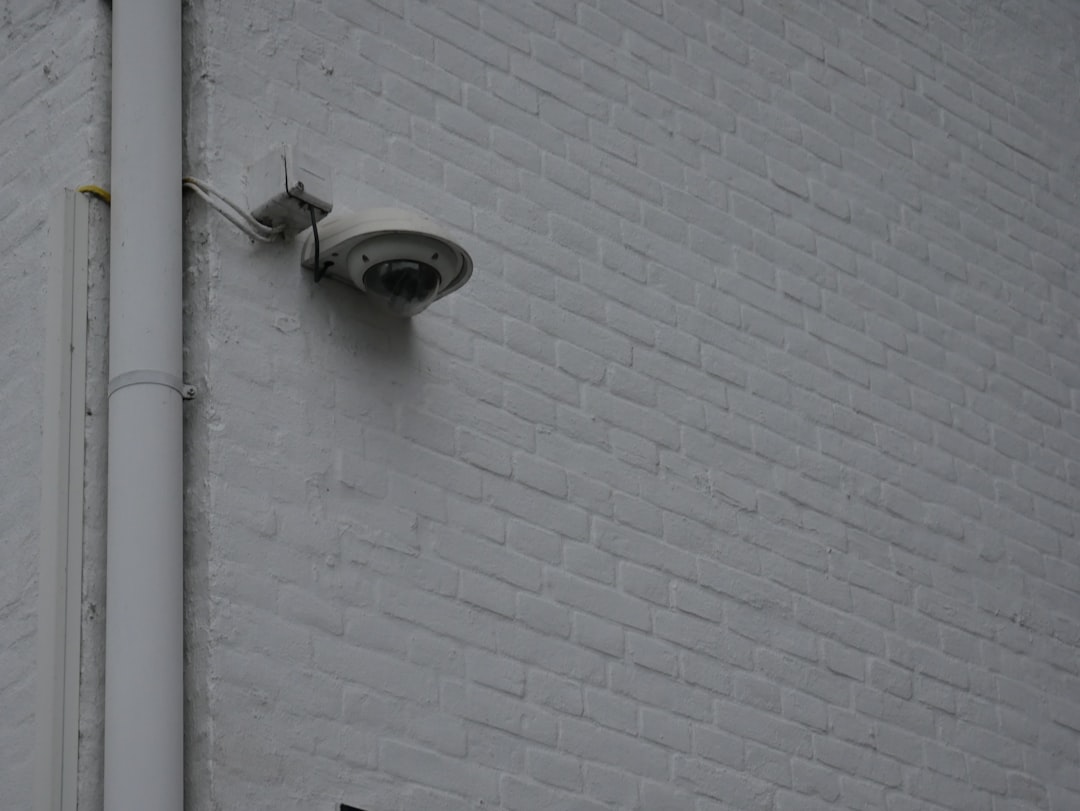 best-home-security-camera-systems-australia-diy-camera-exterior - SIPKO Security Wireless security camera mounted on the exterior wall of a house