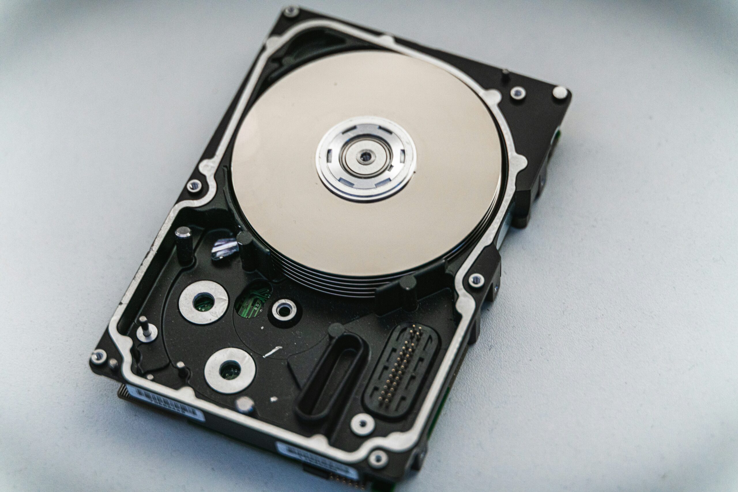 hikvision-6mp-vs-8mp-nvr-storage-drive - SIPKO Security Internal hard disk drive used for network video recorder storage